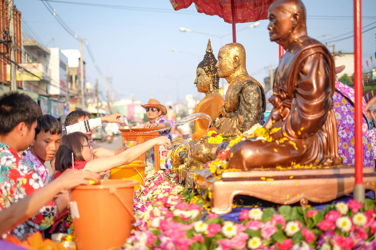 เย็นทั่วหล้า มหาสงกรานต์ ของจังหวัดสุโขทัย ซึ่งในปีนี้ จัดขึ้นอย่างยิ่งใหญ่ ใน 7 พื้นที่ ภายใต้แนวคิด สงกรานต์สุโขทัยเที่ยวได้ครึ่งเดือน