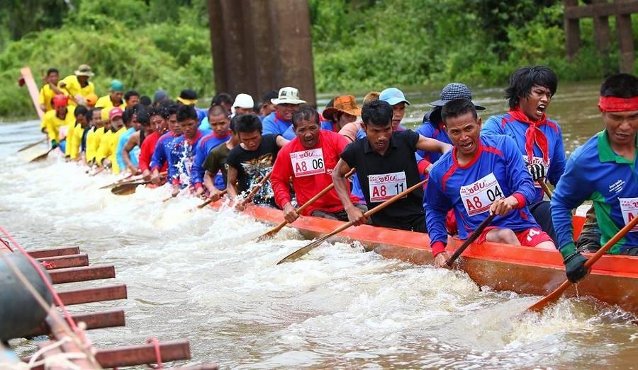 ททท. ขอเชิญร่วมสืบสานวัฒนธรรมแห่งสายน้ำกับกิจกรรมการแข่งขันเรือยาวประเพณีชิงถ้วยพระราชทานฯ แข่งเรือปลอดเหล้า จังหวัดศรีสะเกษ