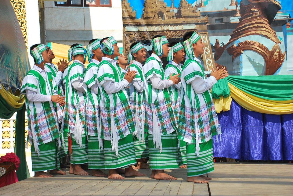 “ประเพณีวัฒนธรรมชนเผ่า” วัดไทยวัฒนาราม อ.แม่สอด จ.ตาก