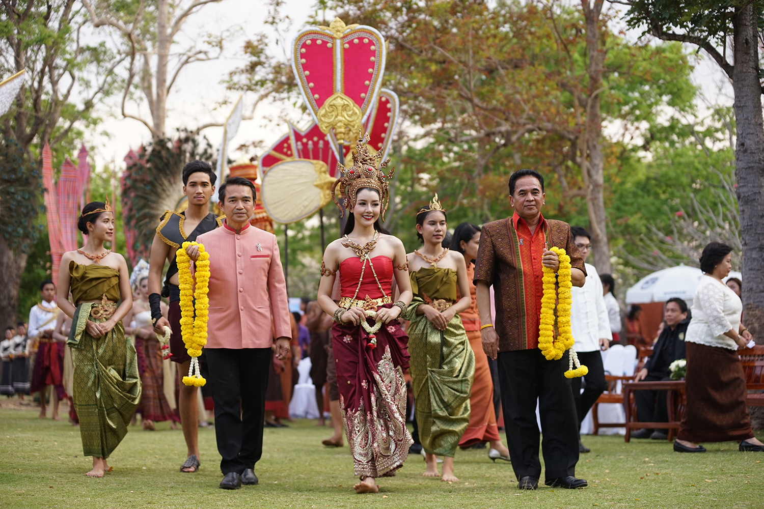 ททท.ขอเชิญชวนร่วมงาน "ประเพณีขึ้นเขาพนมรุ้ง” พร้อมชมแสงสีเสียงยิ่งใหญ่ตระการตาชุด "พนมรุ้งเรืองศรัทธา รอยมรรคาแห่งนาคี” ในวันที่ 31 มีนาคม – 2 เมษายน 2560 ณ อุทยานประวัติศาสตร์พนมรุ้ง จังหวัดบุรีรัมย์
