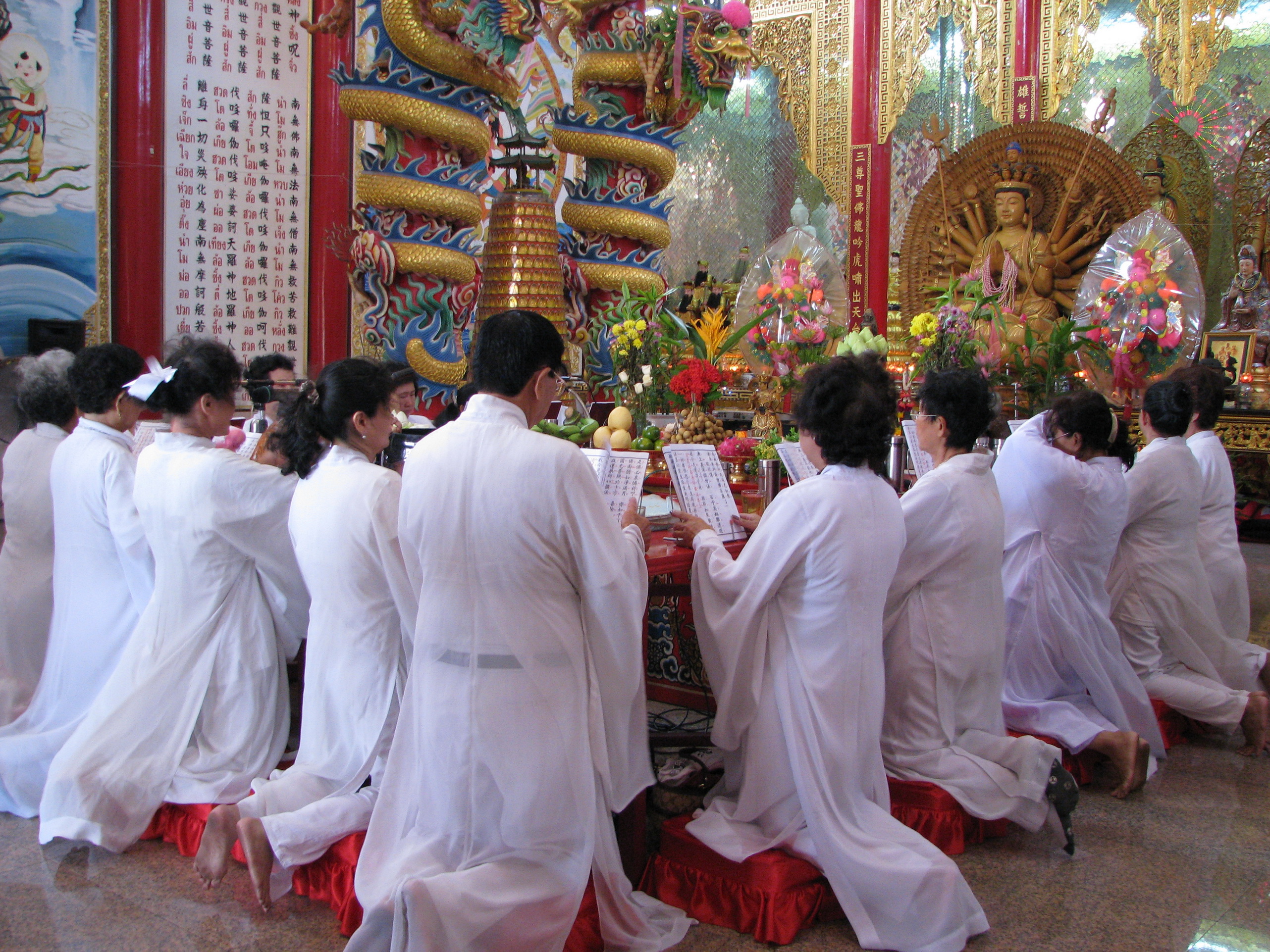 ประเพณีไหว้เจ้า 9 ศาล เทศกาลกินเจสมุทรสาคร ประจำปี 2554