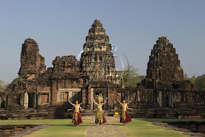 ททท.นครราชสีมา ขอเชิญทุกท่านชมการแสดงมินิไลท์ แอนด์ ซาวด์ พิมาย .