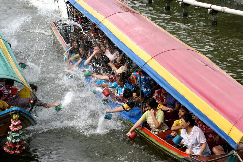 สงกรานต์ทางน้ำ @ตลาดน้ำตลิ่งชัน