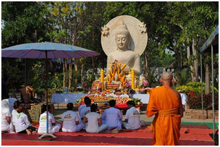 จังหวัดชัยนาท จัดพิธีห่มผ้าพระธาตุเจดีย์ณ วัดบรมธาตุวรวิหาร