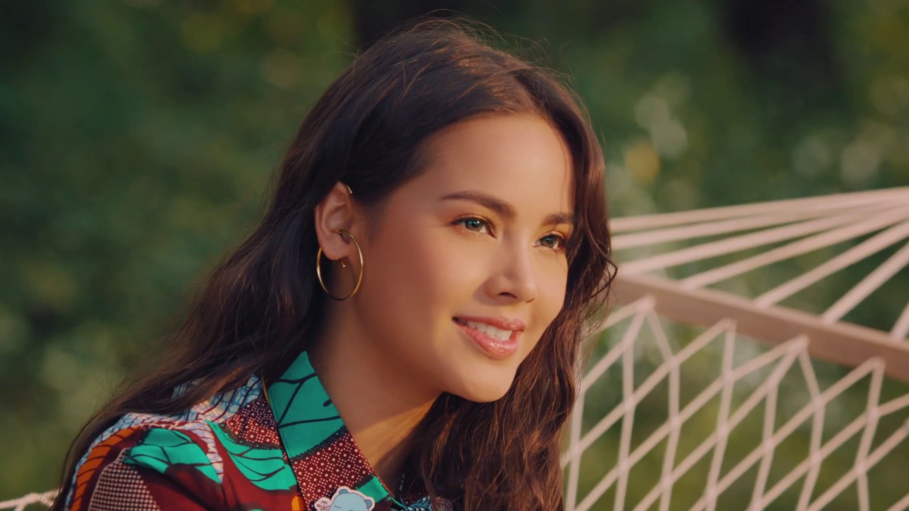 เปิดตัว Queen ญาญ่า กับภาพยนตร์โฆษณาสุดปัง "มอง" #LocalHero